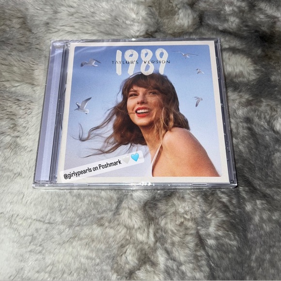 Taylor Swift 1989 (Taylor's Version) Crystal Skies Blue Edition Deluxe CD - Picture 7 of 8